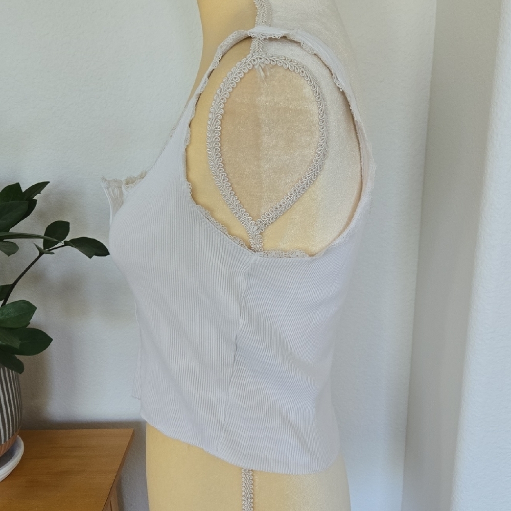 Forever 21 White Button-down Ribbed Top - Picture 3 of 7